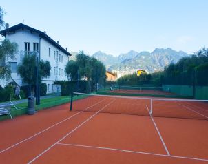 Club Hotel Olivi Tennisplätze Image two