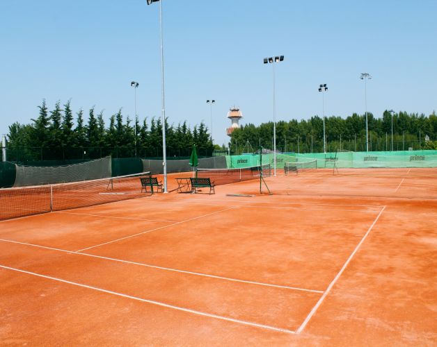 Marcal Tennis Center Kft. Image one