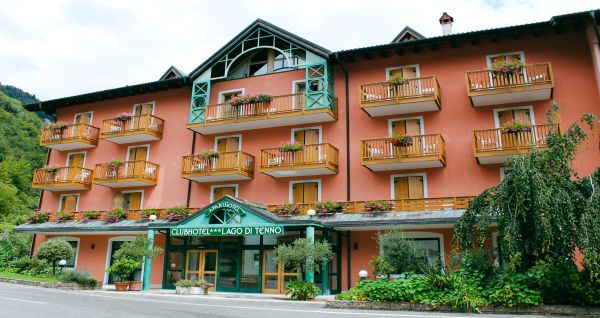 Club Hotel 
