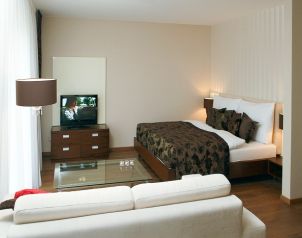 Hotel Golden Fish Image three