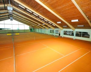 Tennis Golf Hotel Höllrigl Tennisplätze Image two