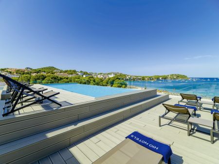 https://www.tennistrainingslager.com/de/media/catalog/product/cache/da432fc9ee79dfca32e073c2235ab4d7/t/e/tennistrainingslager_h10_casa_del_mar2.jpg