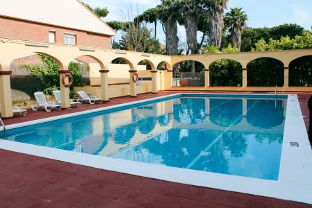 https://www.tennistrainingslager.com/de/media/catalog/product/cache/da432fc9ee79dfca32e073c2235ab4d7/t/e/tennistrainingslager_hotel_canal_olimpic2.jpg
