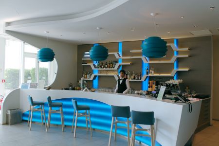 https://www.tennistrainingslager.com/de/media/catalog/product/cache/da432fc9ee79dfca32e073c2235ab4d7/t/e/tennistrainingslager_hotel_capo_nord8.jpg