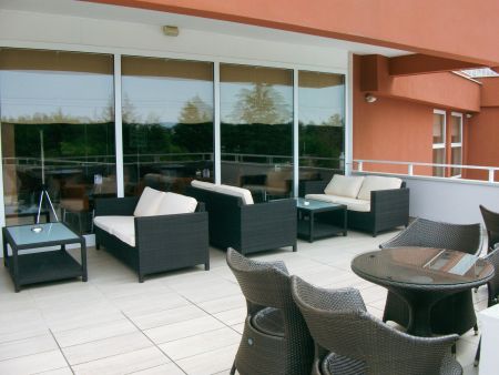 https://www.tennistrainingslager.com/de/media/catalog/product/cache/da432fc9ee79dfca32e073c2235ab4d7/t/e/tennistrainingslager_hotel_laguna_albatros2.jpg