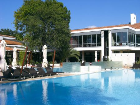 https://www.tennistrainingslager.com/de/media/catalog/product/cache/da432fc9ee79dfca32e073c2235ab4d7/t/e/tennistrainingslager_hotel_melia_coral.jpg